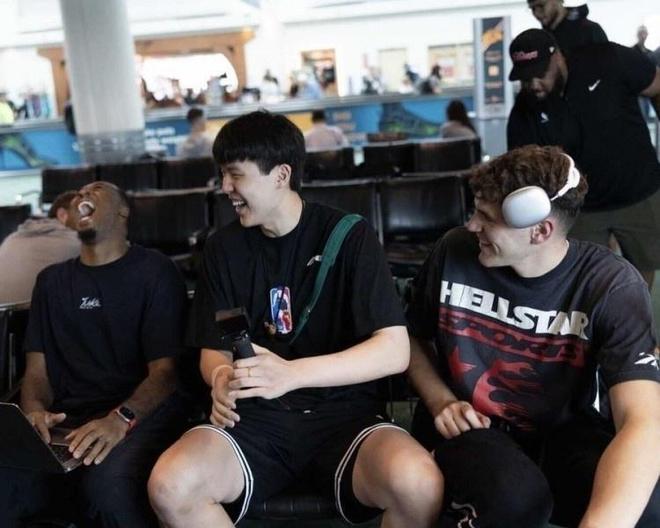 76人記者：楊瀚森很有天賦 但我很好奇開(kāi)拓者怎么安排他和克林根